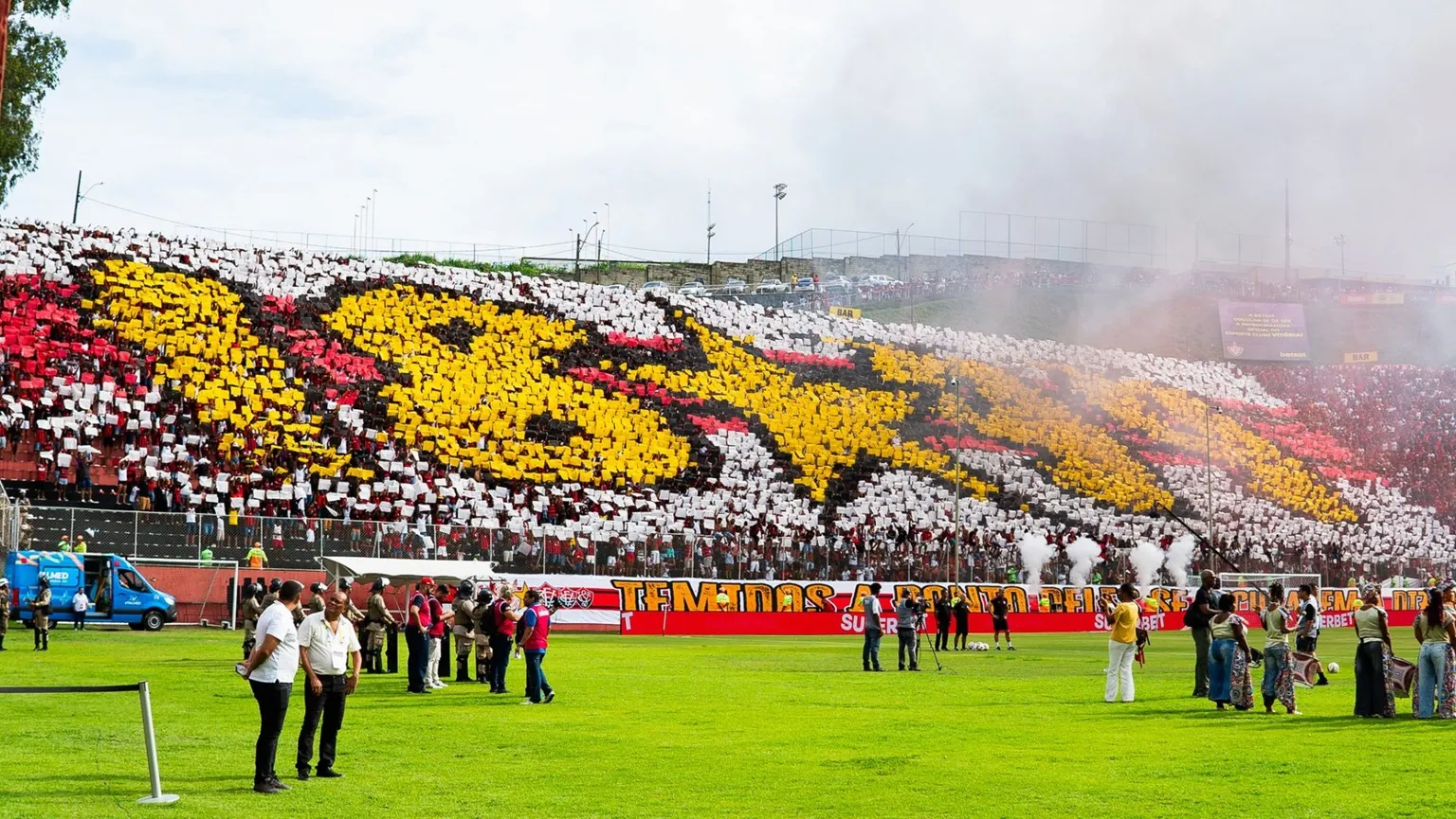Torcida organizada do Vitória participa de escuta comunitária