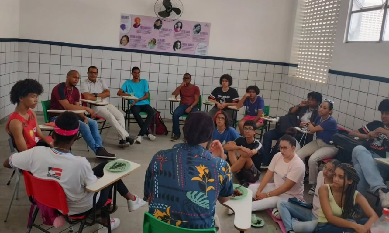 Roda de dicussões sobre pautas raciais. Foto: Redes sociais | @pretoric