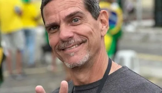 Ex-BBB baiano participou de atos em Brasília; Adriano Castro criou termo "paredão"