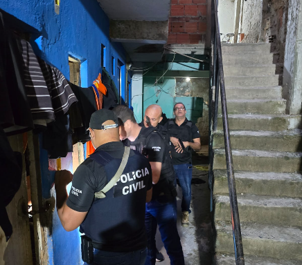  Suspeitos de aplicar golpes digitais s&atilde;o presos em Salvador e Lauro de Freitas.|