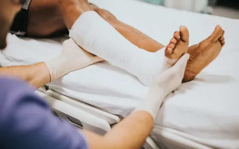 Segundo Simone Pinto, a iniciativa busca ampliar o acesso da popula&ccedil;&atilde;o a cuidados especializados e contribuir para a recupera&ccedil;&atilde;o dos pacientes/Foto: Ilustrativa/FreePik