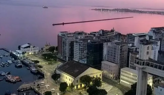 Primeiro amanhecer de 2022 encanta soteropolitanos; Réveillon na capital baiana não teve registro de chuvas 
