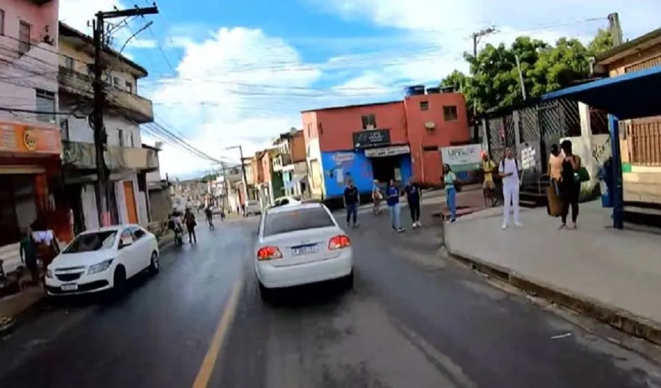 Após tiroteio, circulação de ônibus é suspensa no bairro de Valéria, em Salvador