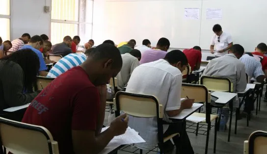 Concurso para Receita Federal encerra inscrições nesta quarta-feira