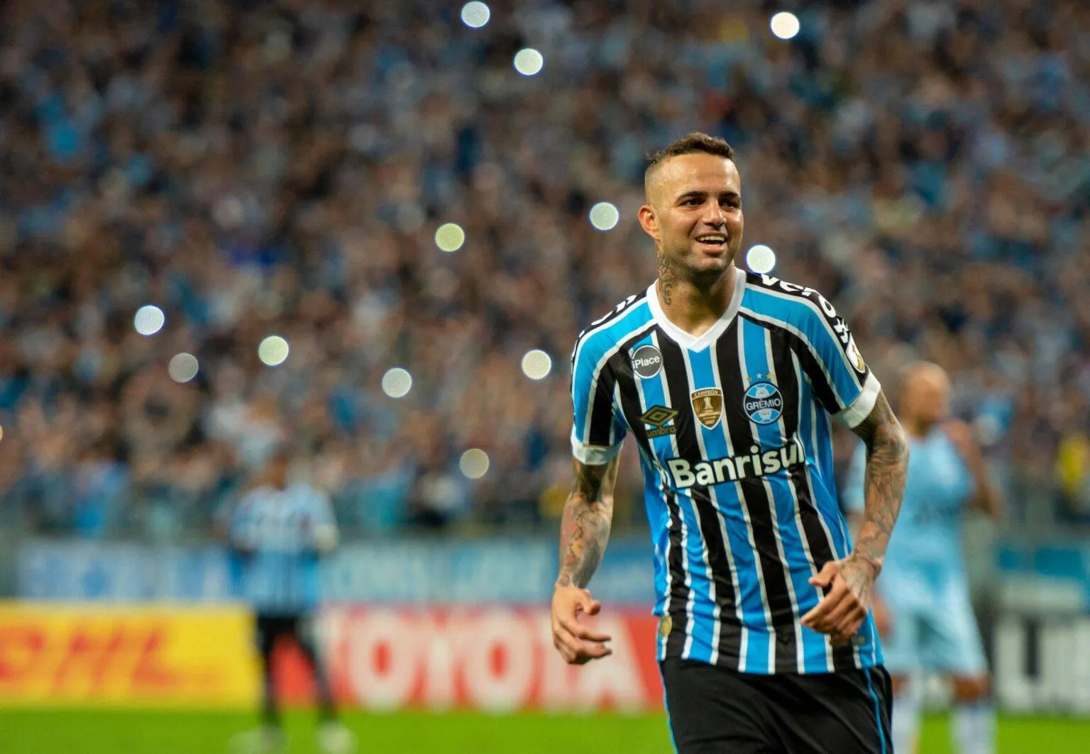 EXCLUSIVO! Luan é o novo reforço do Vitória