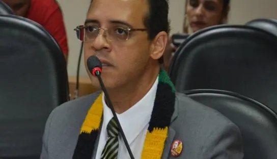 Primeira mulher para a presidência do Psol na Bahia é celebrada por colegas da Alba