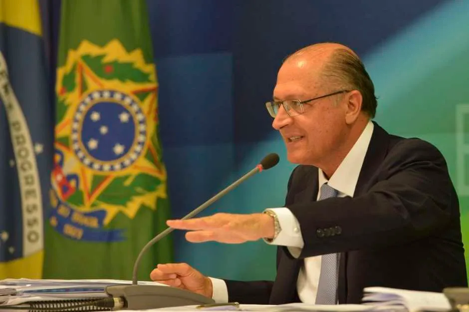 PSDB-SP lança Alckmin como candidato à Presidência em 2018