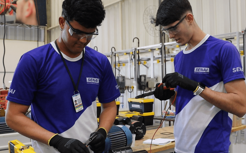 Os cursos do Senai s&atilde;o reconhecidos nacionalmente e aumentam as chances de empregabilidade, mesmo quando n&atilde;o h&aacute; contrata&ccedil;&atilde;o imediata ap&oacute;s a forma&ccedil;&atilde;o/Foto: Divulga&ccedil;&atilde;o/SENAI CIMATEC