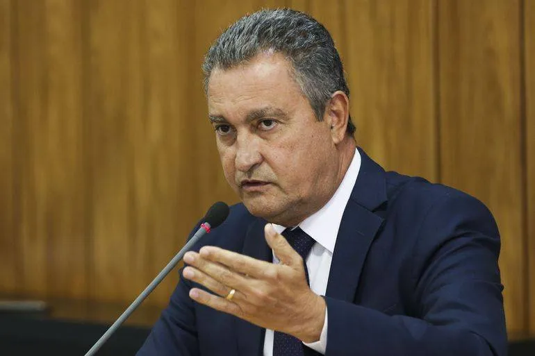 Rui Costa recebe um prefeito baiano a cada 2 dias úteis, aponta Folha