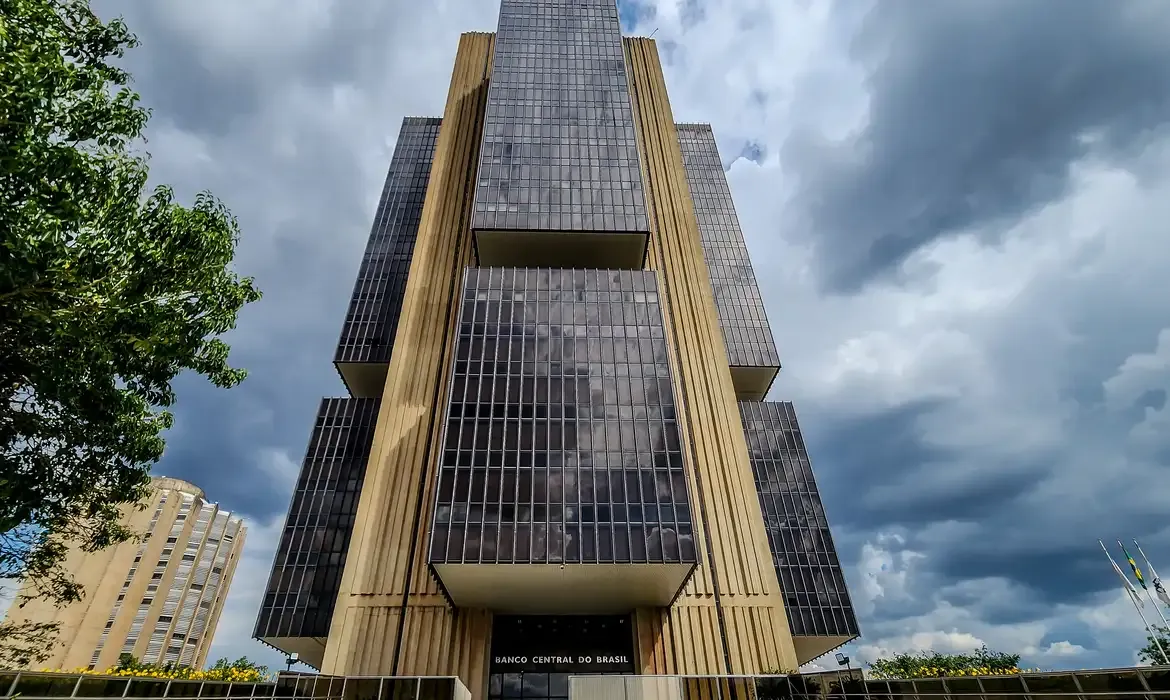 Ataque hacker ao Banco Central desvia cerca de R$ 1 bilhão 