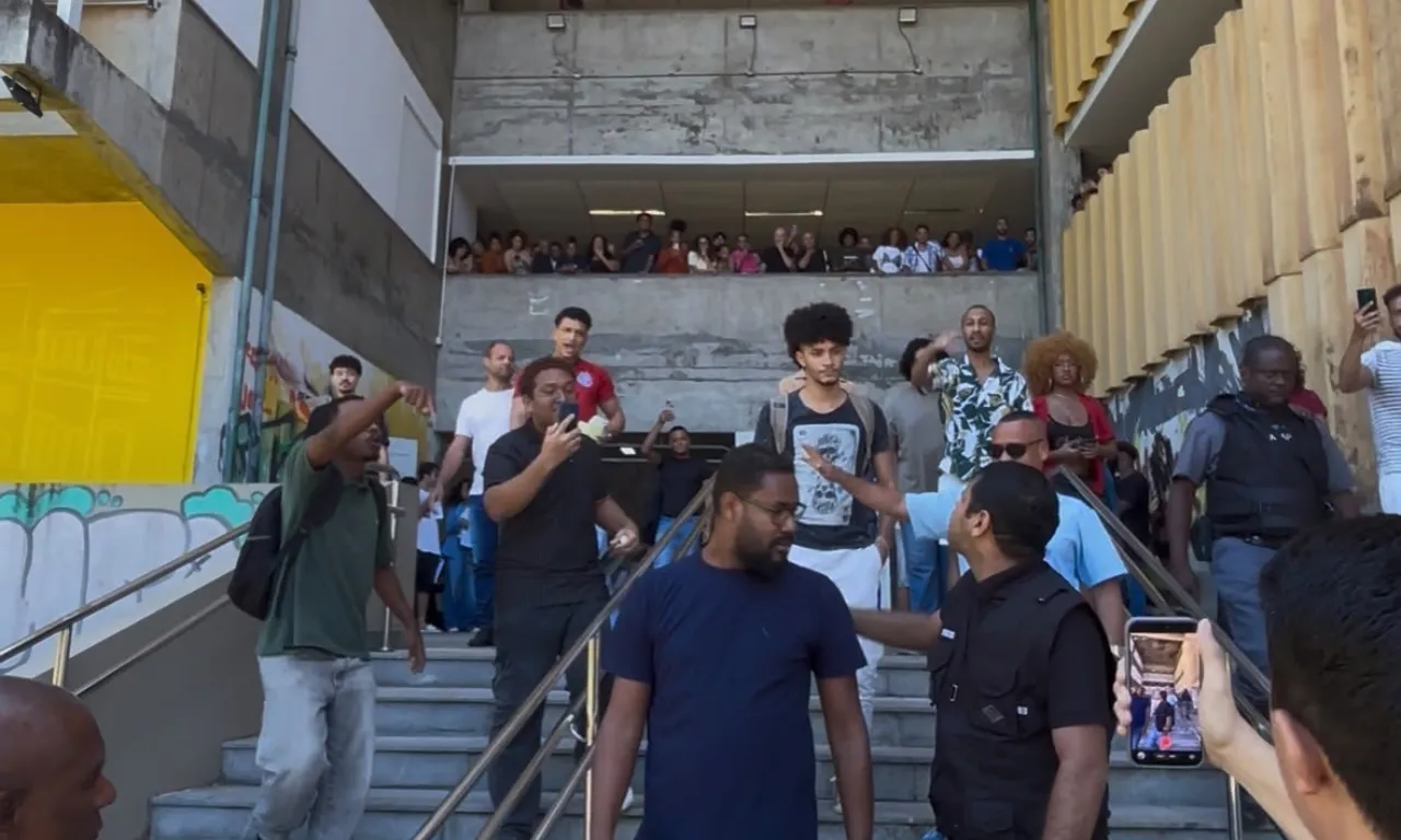 Briga com deputado na Facom