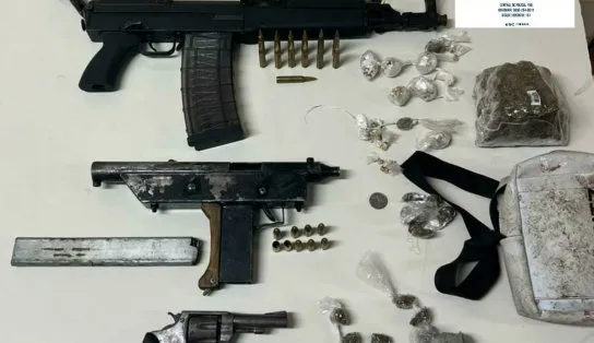 Fuzil e submetralhadora são apreendidos pela Polícia Militar em Feira de Santana; após confronto, dois homens morreram