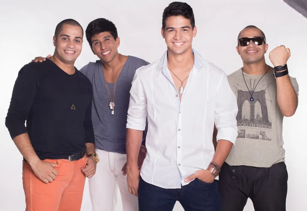 Ú Tal do Xote e Favo de Mel fazem festa junina no Coliseu do Forró nesta terça