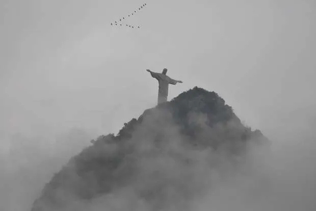 Chuva constante no Rio provoca transtornos em várias regiões