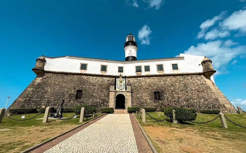 Salvador segue entre os destinos mais desejados pelos brasileiros nos feriados prolongados. A combina&ccedil;&atilde;o de praias, gastronomia, cultura e op&ccedil;&otilde;es de lazer ajuda a manter a capital baiana em destaque no turismo nacional/Foto: Reprodu&ccedil;&atilde;o&nbsp;