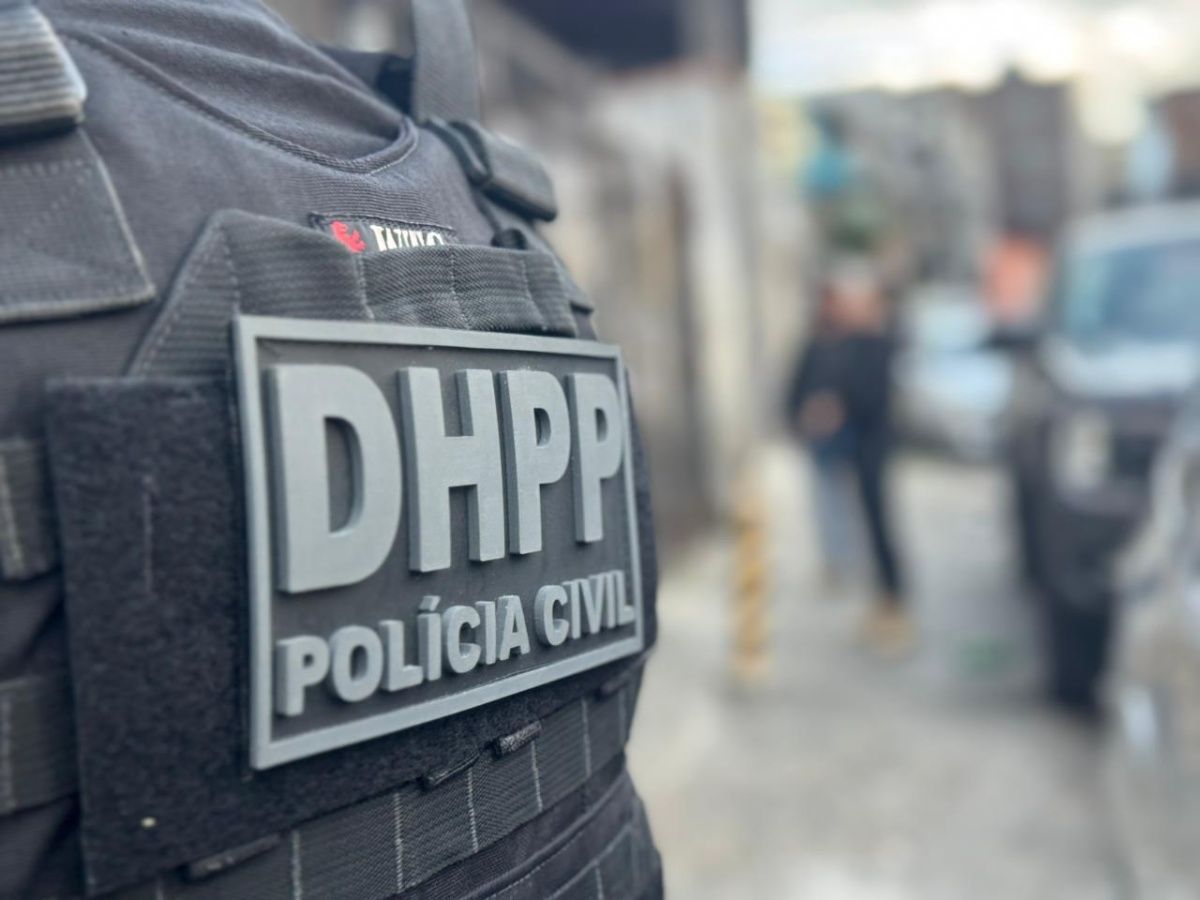 Suspeitos de executar homem a tiros em Itapu&atilde; s&atilde;o presos em Salvador. Foto: Ascom/PCBA