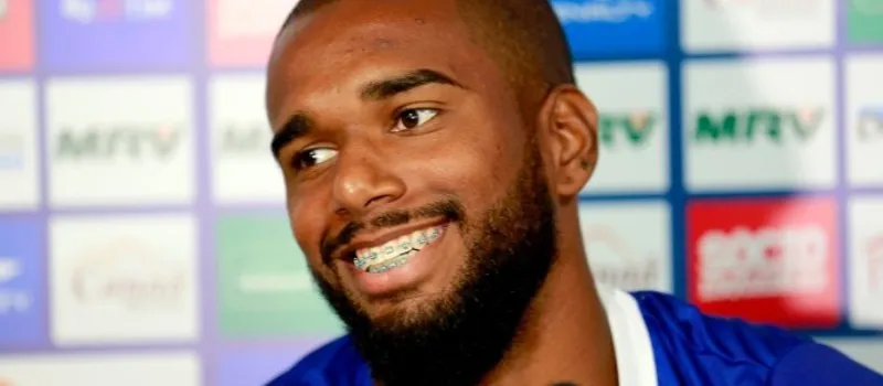 AQUELE ABRAÇO: Tricolor, Luiz Antônio confessa que torce para Vasco ficar na Série B