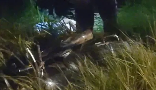 Três jovens morrem após moto em que estavam ser atingida por motorista bêbado na Bahia 