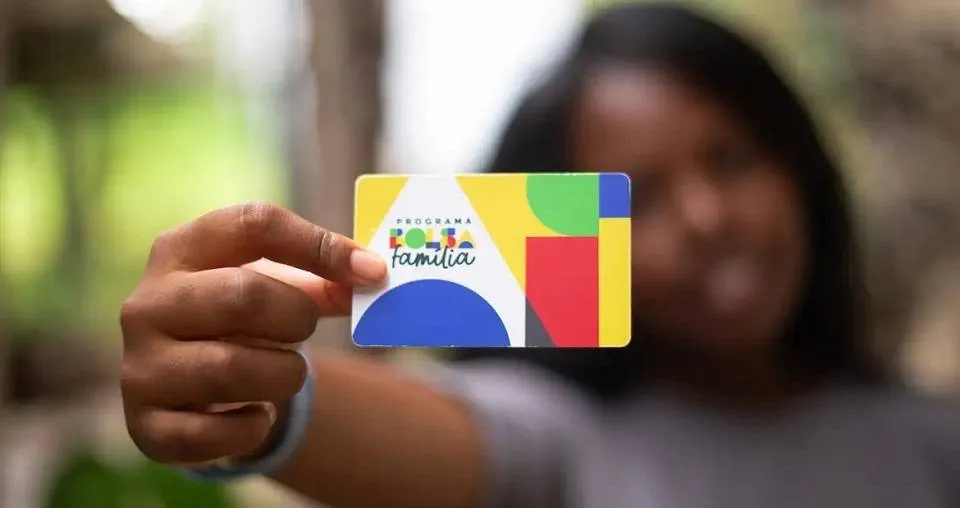 Caixa paga hoje (26) mais uma parcela de abril para beneficiários do Bolsa Família