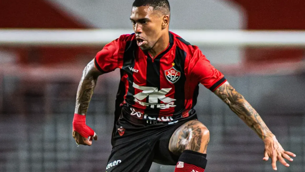 Lucas Esteves segue com contrato com o Vitória | Foto: Victor Ferreira| EC Vitória