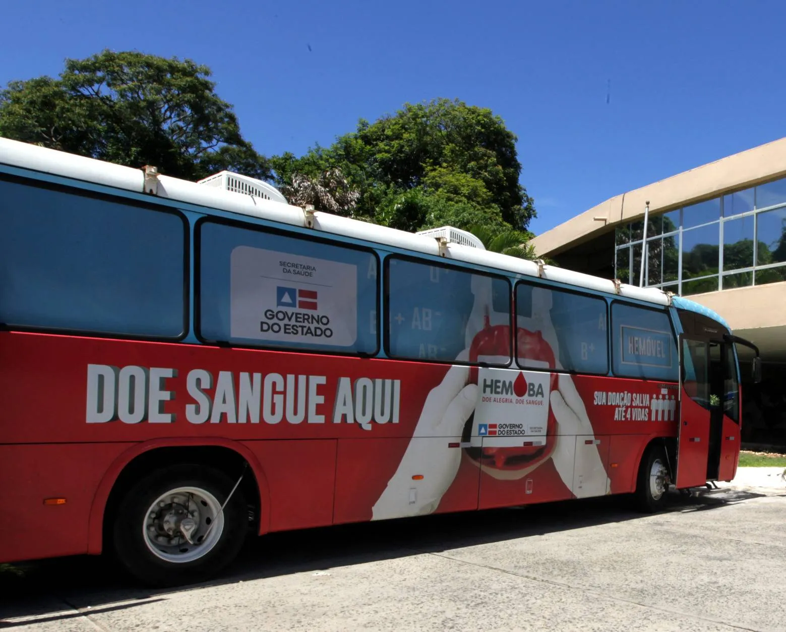 Hemóvel atenderá doadores de sangue na UniFTC e Salvador Shopping; veja horários