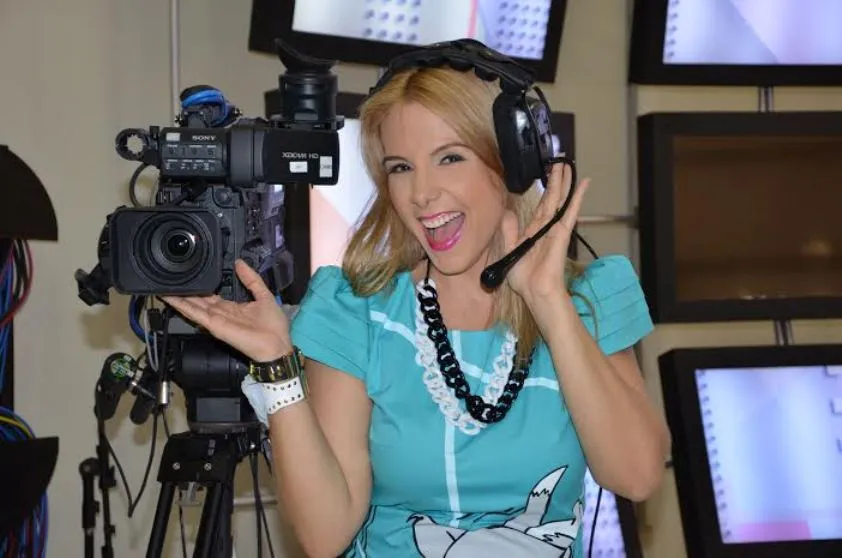 VEM AÍ: Carla Perez grava vídeo anunciando novidades do Novo Clubinho da Alegria; Veja vídeo e galeria de imagens