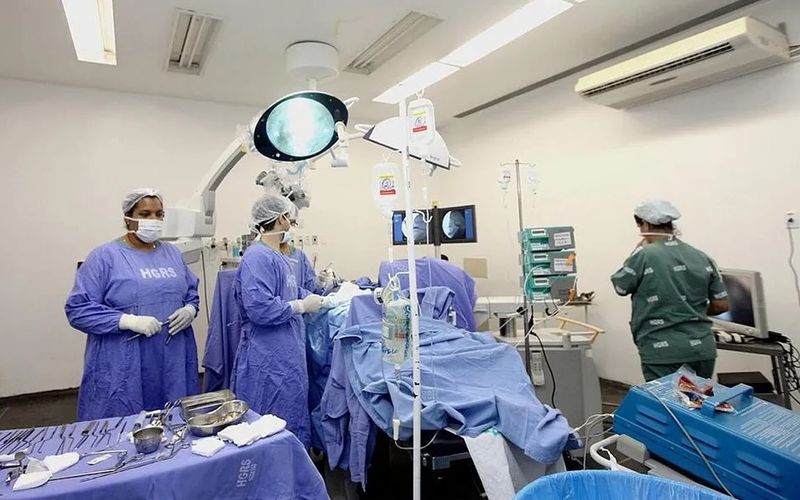 Antes de uma demiss&atilde;o, m&eacute;dicos contratados por diferentes v&iacute;nculos podem estar sujeitos a regras espec&iacute;ficas sobre aviso, rescis&atilde;o e continuidade das atividades/Foto: Amanda Oliveira/GOVBA