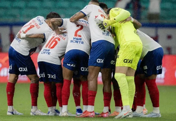 Jogador do Bahia lidera top 10 em acertos de passes no Brasileirão