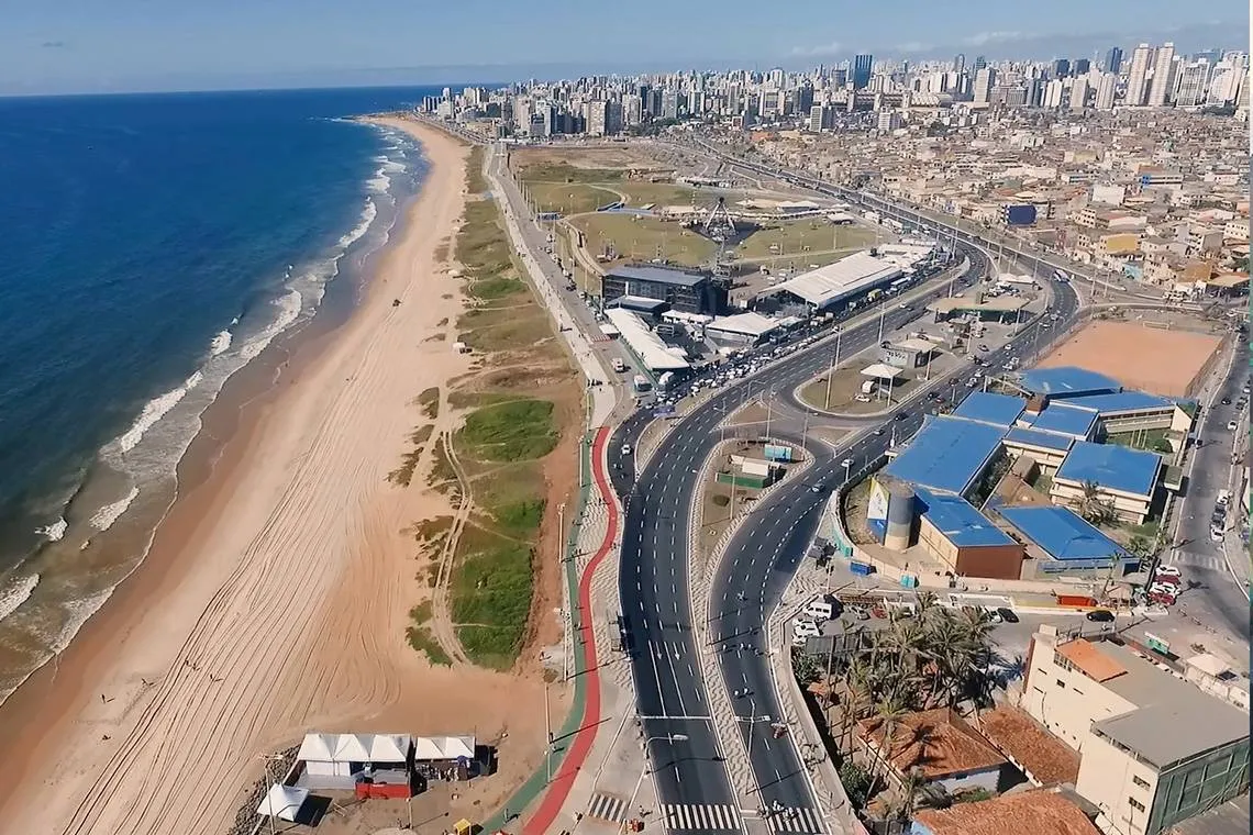 Homem morre afogado em praia na Boca do Rio, em Salvador