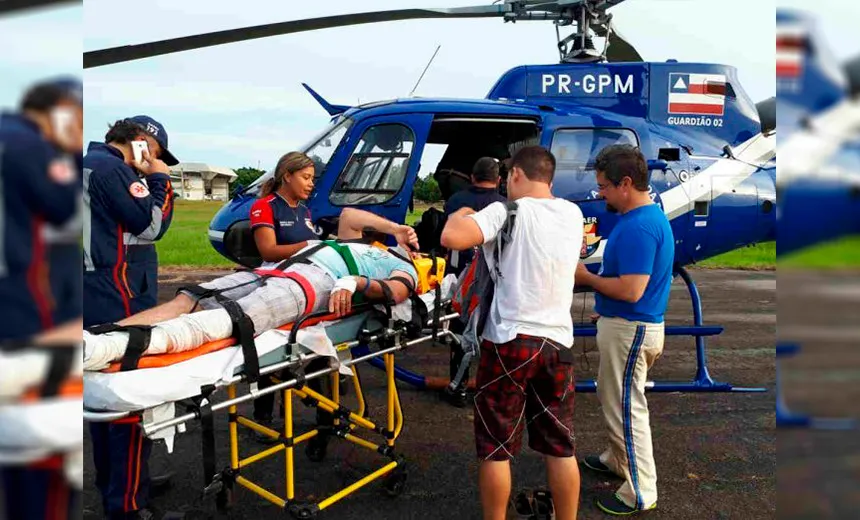 SALTO MORTAL: Paraquedista é resgatado pelo Graer após acidente grave na Ilha de Itaparica
