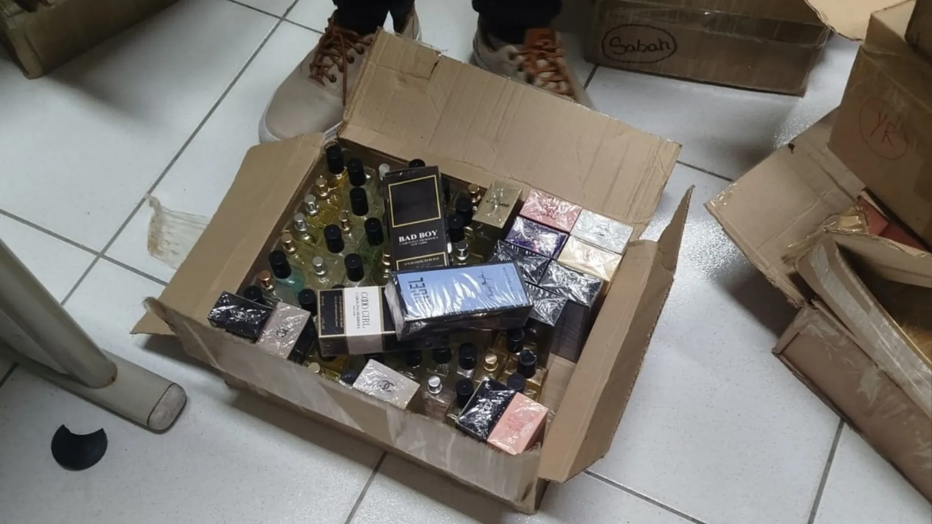 Imagem de Perfumes Falsos 