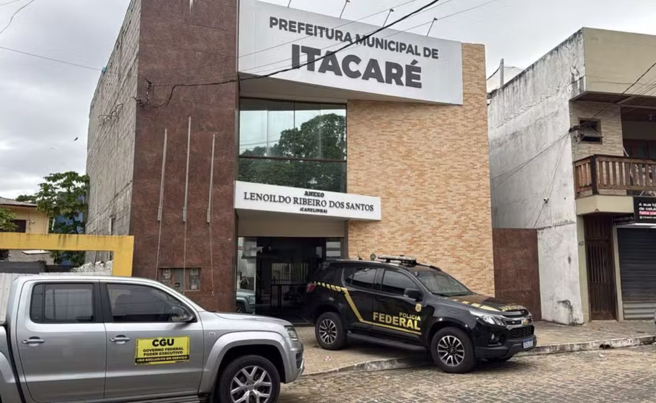 Por contratos suspeitos, prefeito de Itacaré volta a ser investigado