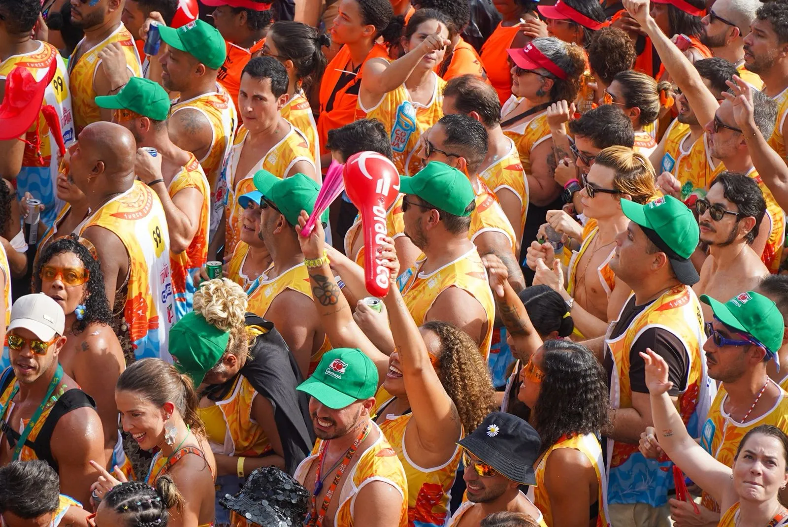 Carnaval 2026: saiba recomendações para se proteger do roubo de celulares