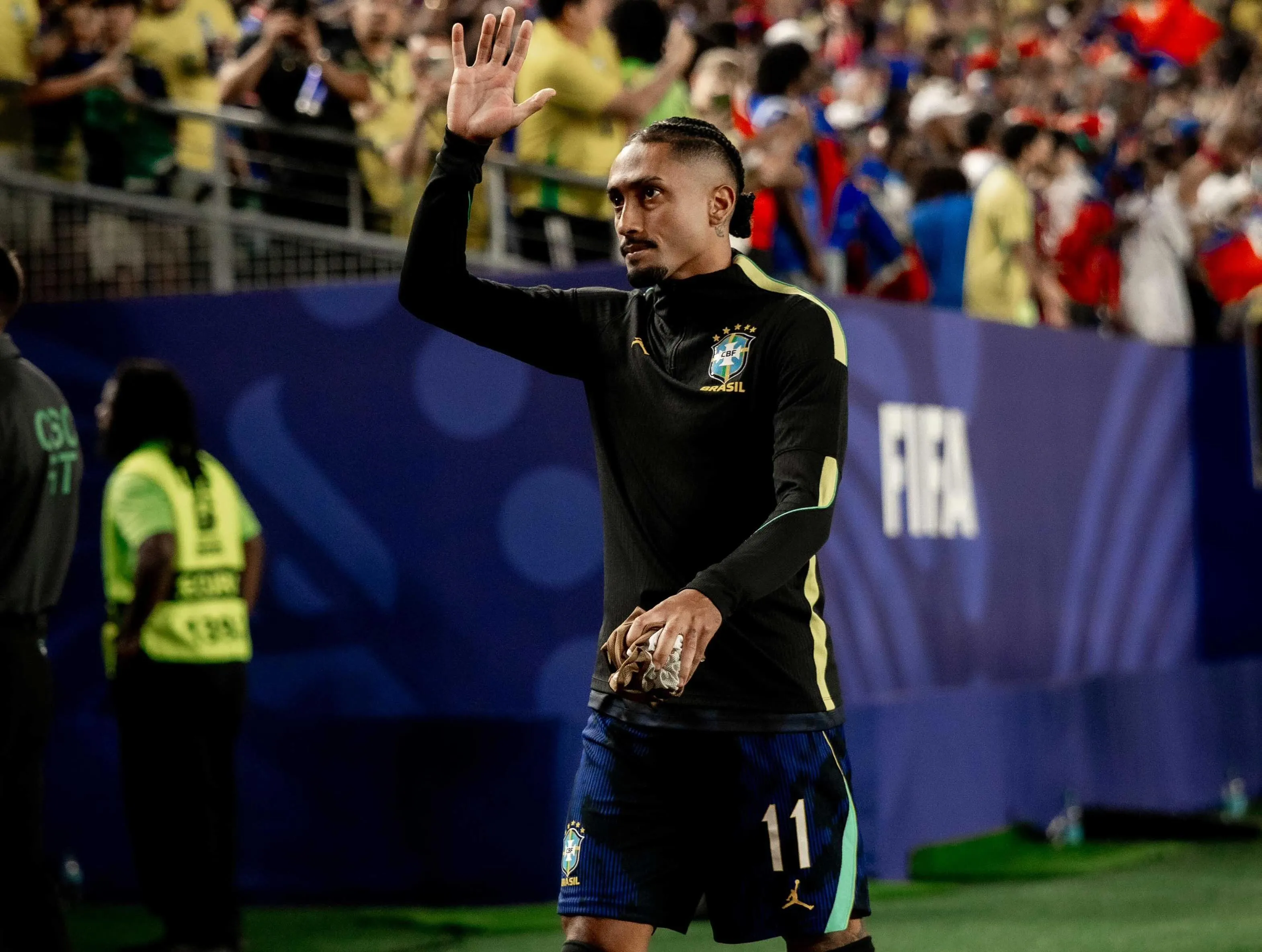 Raphinha volta à Seleção após lesão; veja provável escalação contra a Noruega