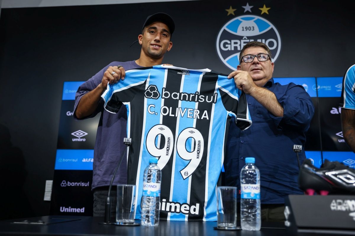 Atacante uruguaio do Grêmio é alvo do Bahia para temporada 2026. Foto: Lucas Ueber/Grêmio