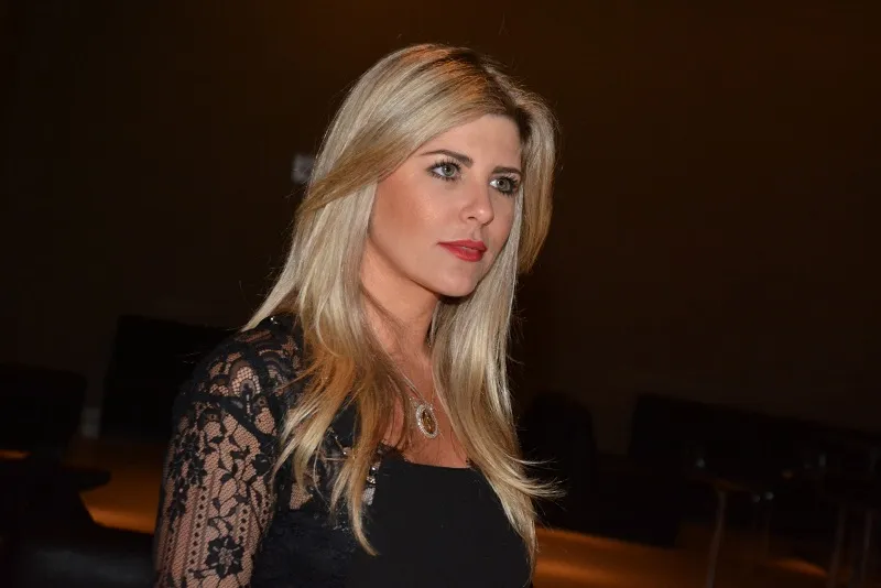 Solteira aos 35 anos, Iris Stefanelli diz que “óvulos estão gritando”