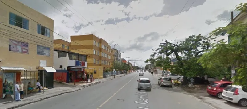 “QUE PONTO CHEGAMOS?”: Bala perdida atinge mulher na perna enquanto esperava ônibus
