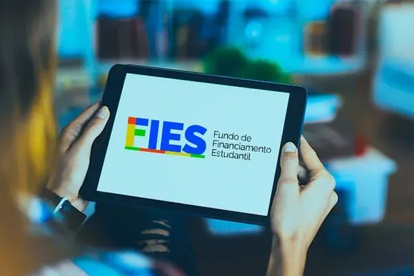 Fies começa a convocar candidatos da lista de espera; veja como acompanhar
