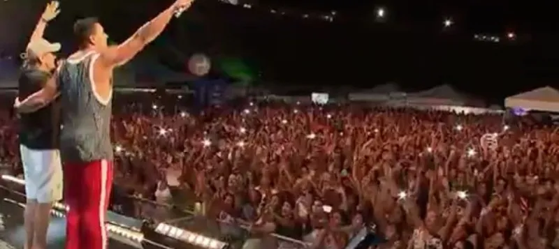 RETORNO:  Netinho emociona público em ensaio do Harmonia; Veja vídeos