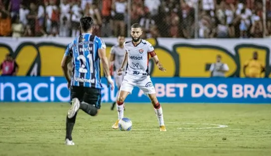 Vitória sai atrás e arranca empate contra o Grêmio