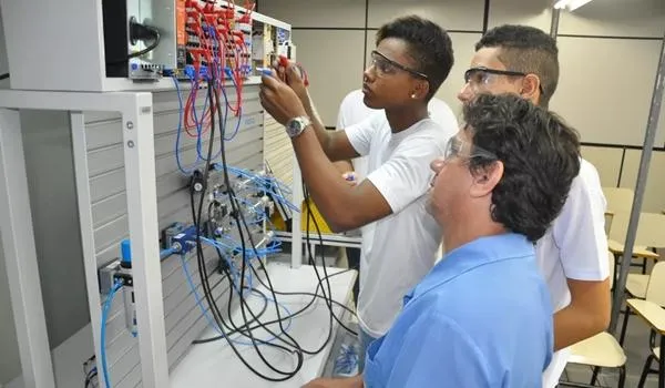 Inscrições abertas para processo seletivo do Senai; mais de 4 mil vagas