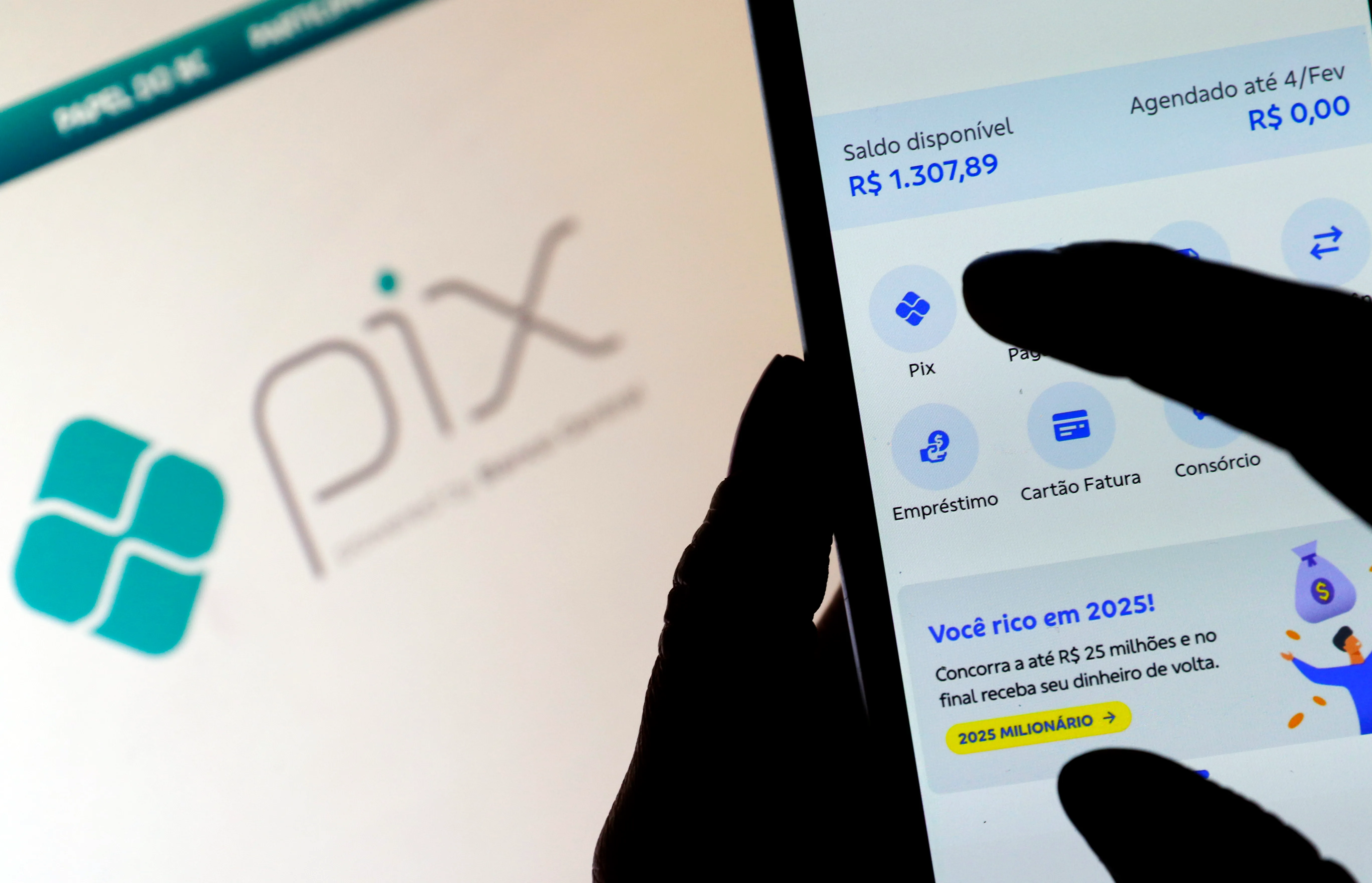 Pix fora do ar? Clientes relatam falhas em diversos bancos; veja lista