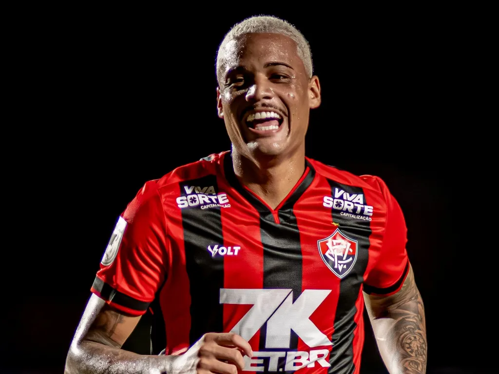 Janderson deixa Vitória e clube vai faturar valor milionário; confira