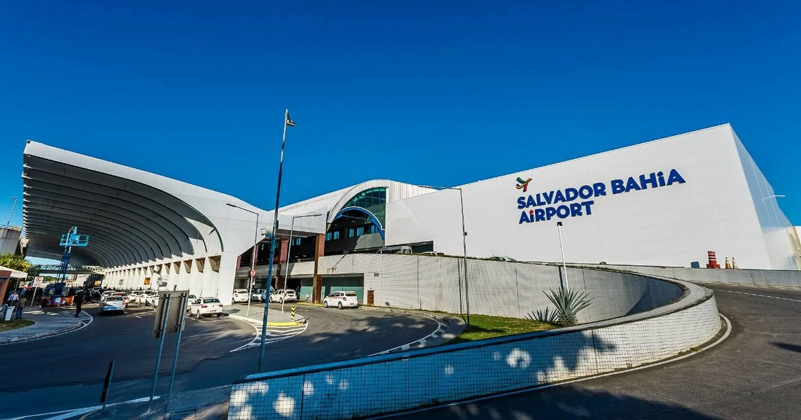 Chilena procurada por praticar diversos furtos no Brasil é detida no aeroporto de Salvador