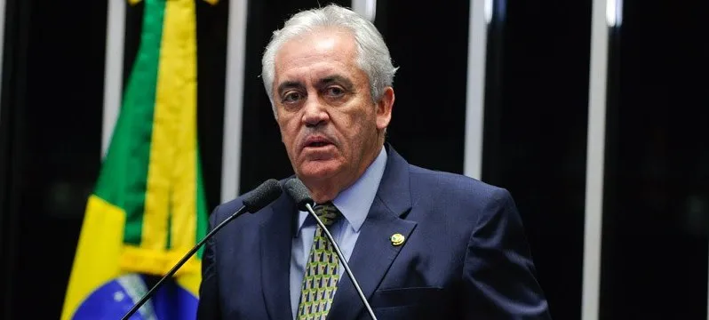 PERIGOSO: Foragido de cadeia goiana é preso com carro de luxo e drogas na Bahia