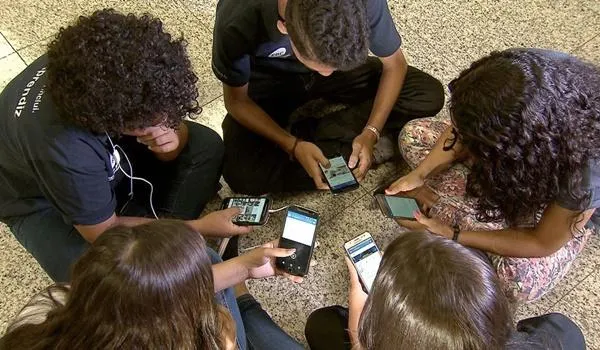 Senado aprova Projeto de Lei que amplia acesso à internet banda larga em escolas