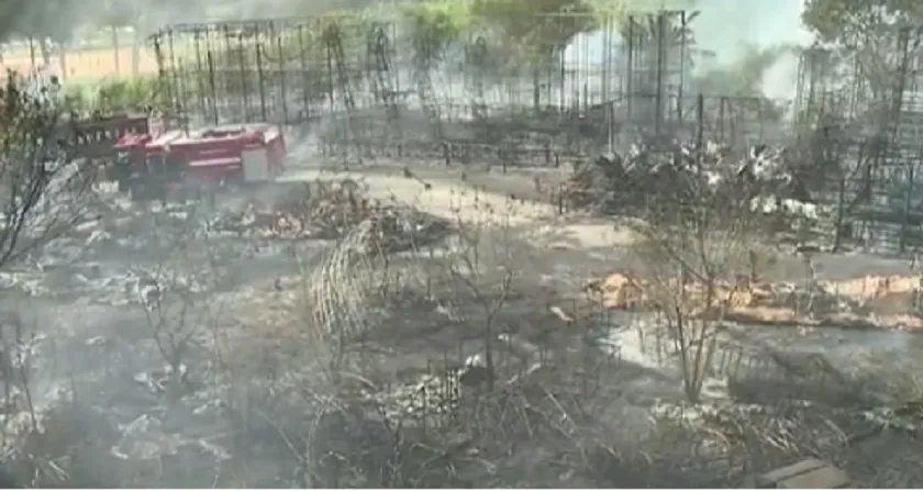 SÃO PAULO: Incêndio atinge carros alegóricos no Sambódromo do Anhembi