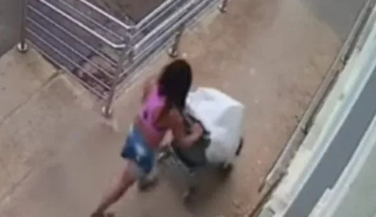Vídeo: igreja tem cofre de mármore roubado e levado em carrinho de bebê; hóstias foram consumidas