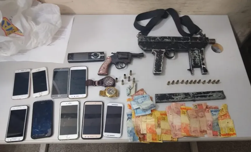 Dois morrem e submetralhadora é apreendida após tentativa de roubo a loja em Paripe