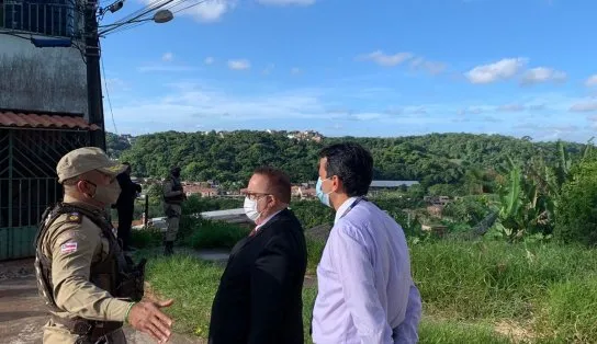 Pela primeira vez como secretário, Mandarino visita unidades policiais nas comunidades de Salvador; "avaliar na ponta"